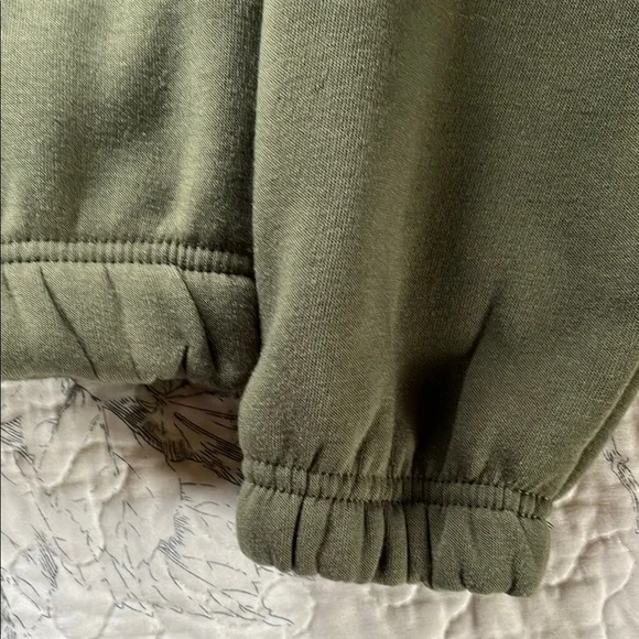 NWT Olive Cropped Full Zip Hoodie Sweatshirt Jacket - Picture 6 of 9